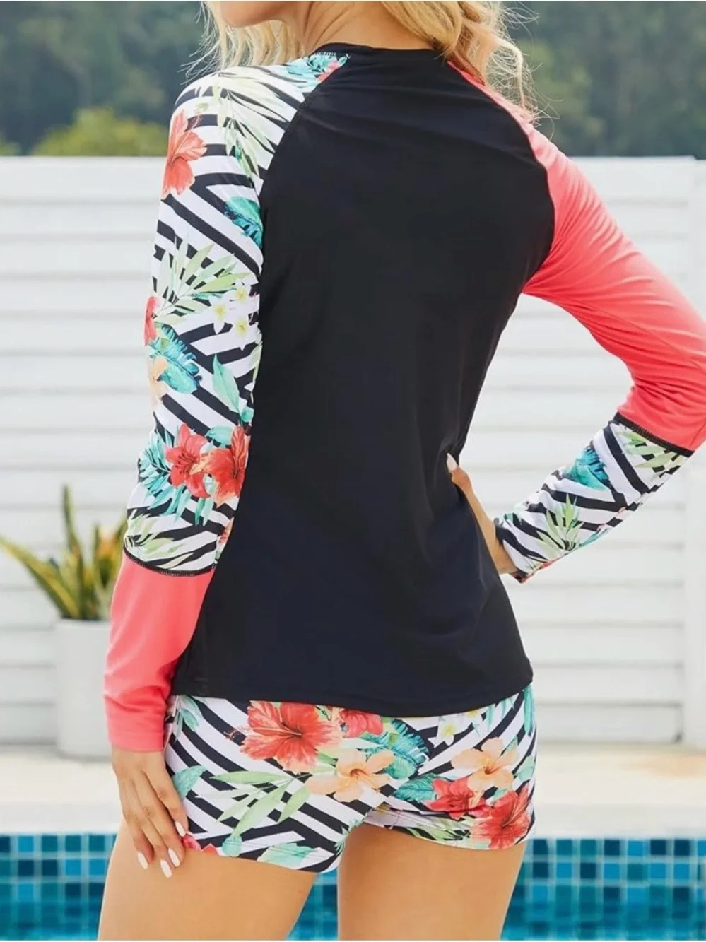Never Been Worn Black & Pink Floral Long-Sleeve Women's Rashguard Set